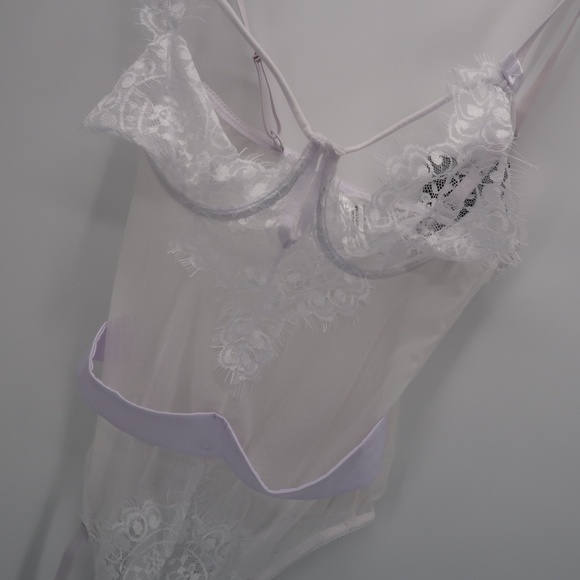 NWT Fashion Nova White Lace Lover Teddy Bodysuit - Picture 2 of 7